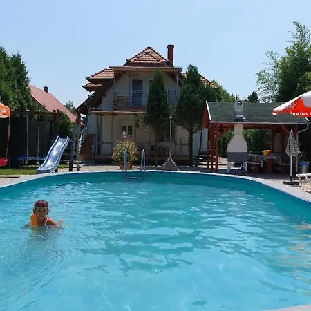 度假居 Ferienhaus Mit Pool Am Balaton Ufer Balatonmáriafürdő